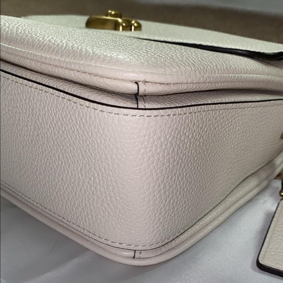 Coach Cassie 19 - Picture 6 of 14